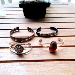 Bracelet Lot (4)